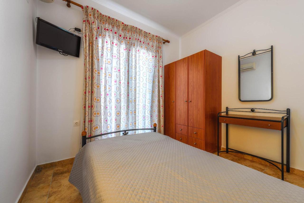Alonaki Apartments Agios Leon Екстер'єр фото